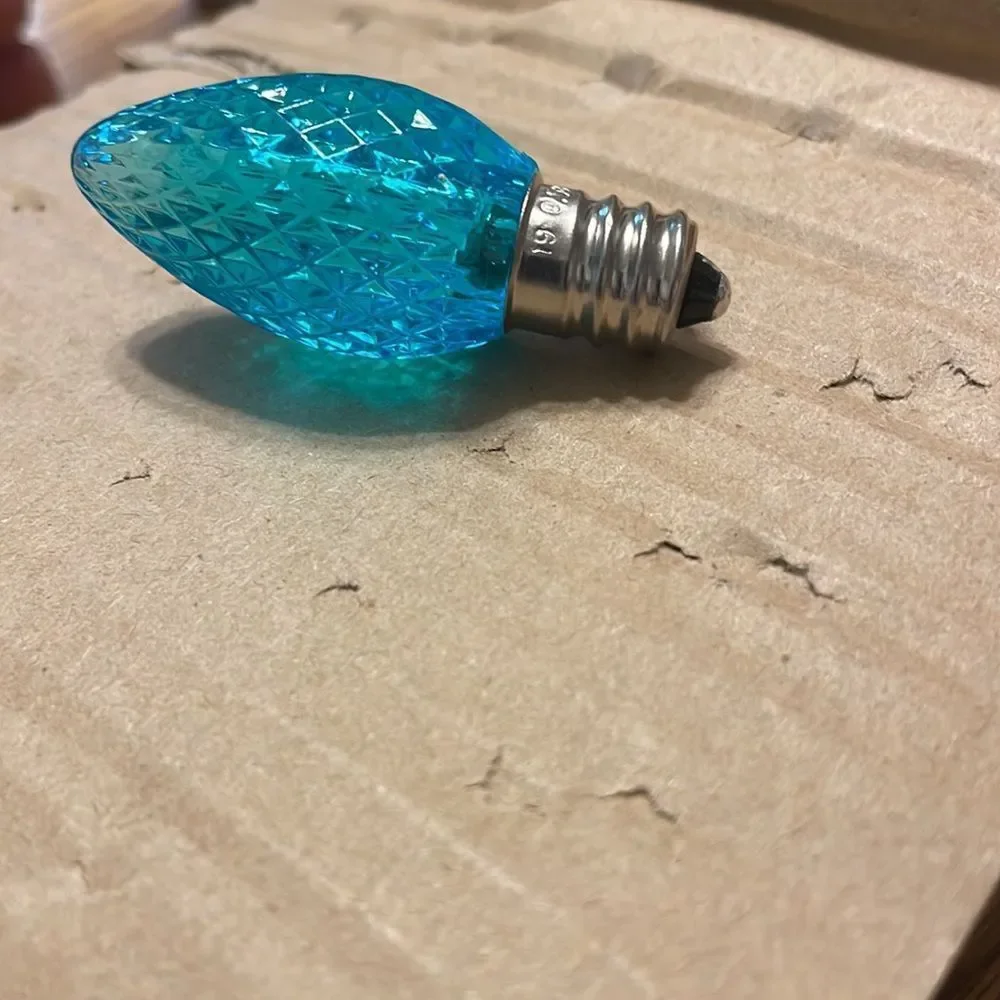 Vickerman indoor blue LED C7 Christmas light replacement string light bulbs 25ct